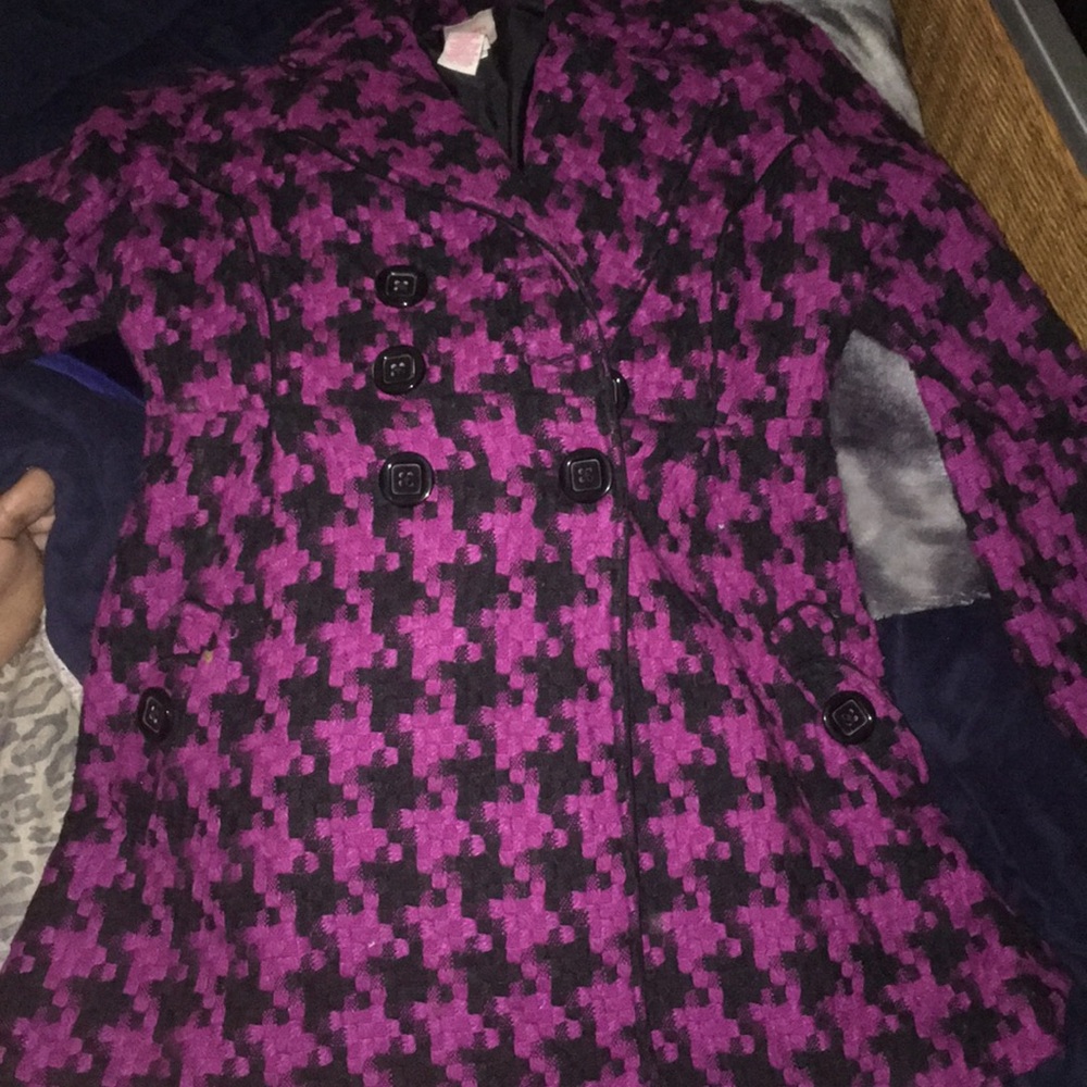 Peak coat